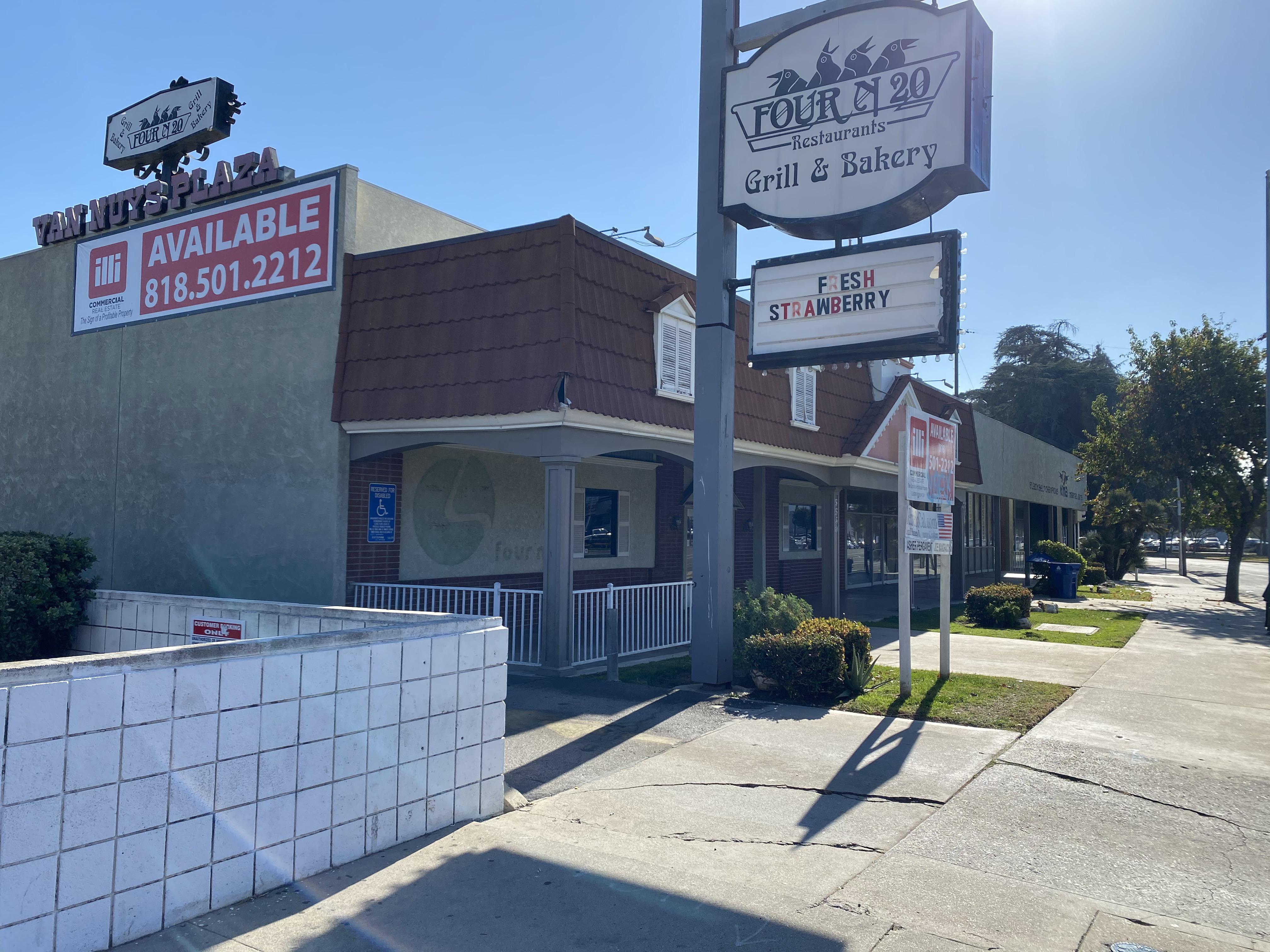 Goodbye to a Van Nuys institution. Four’N’20 was a wonderful restaurant