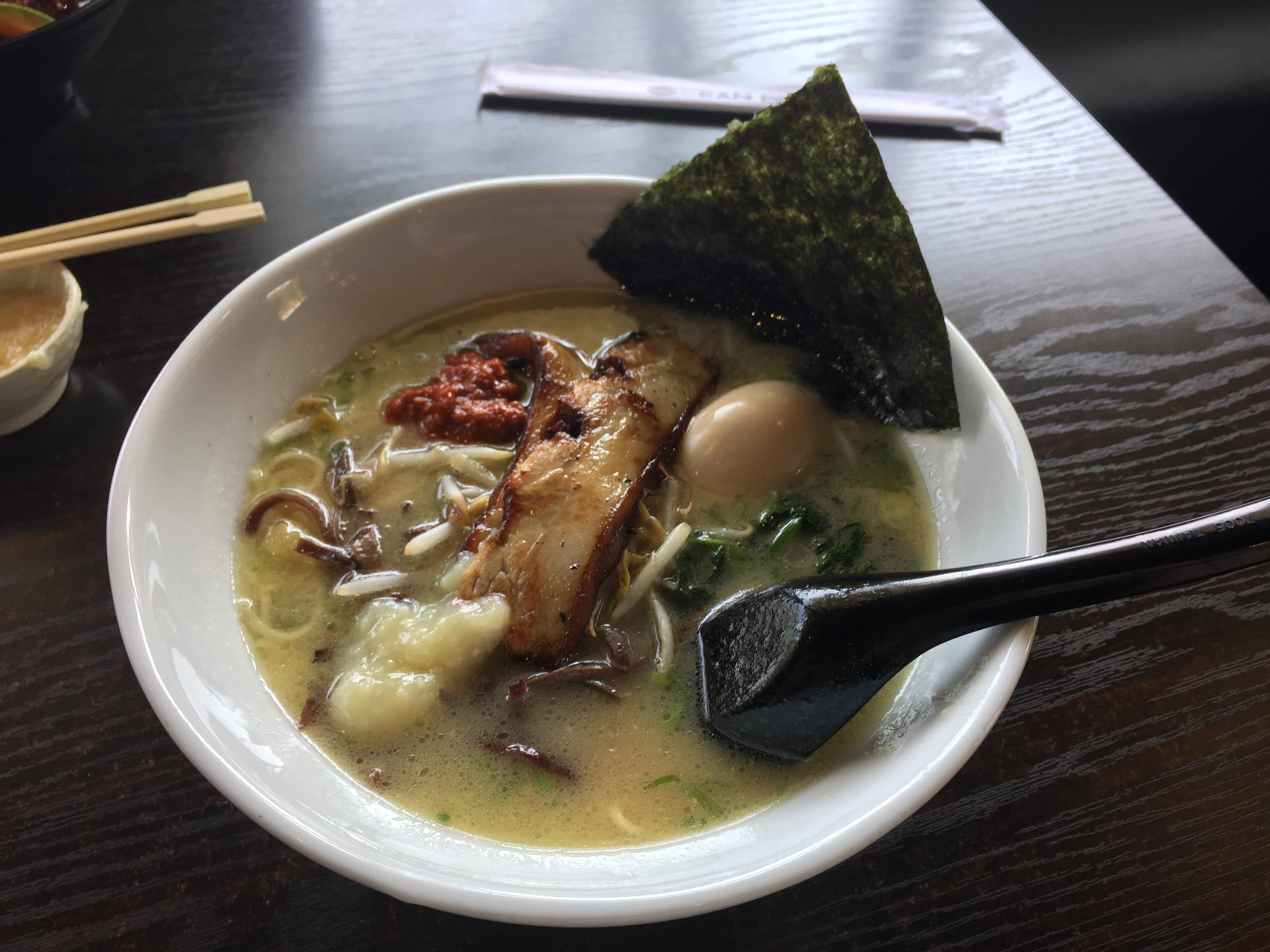 Tonkatsu with garlic and chili paste. OP Ramen, Los Angeles. r/ramen
