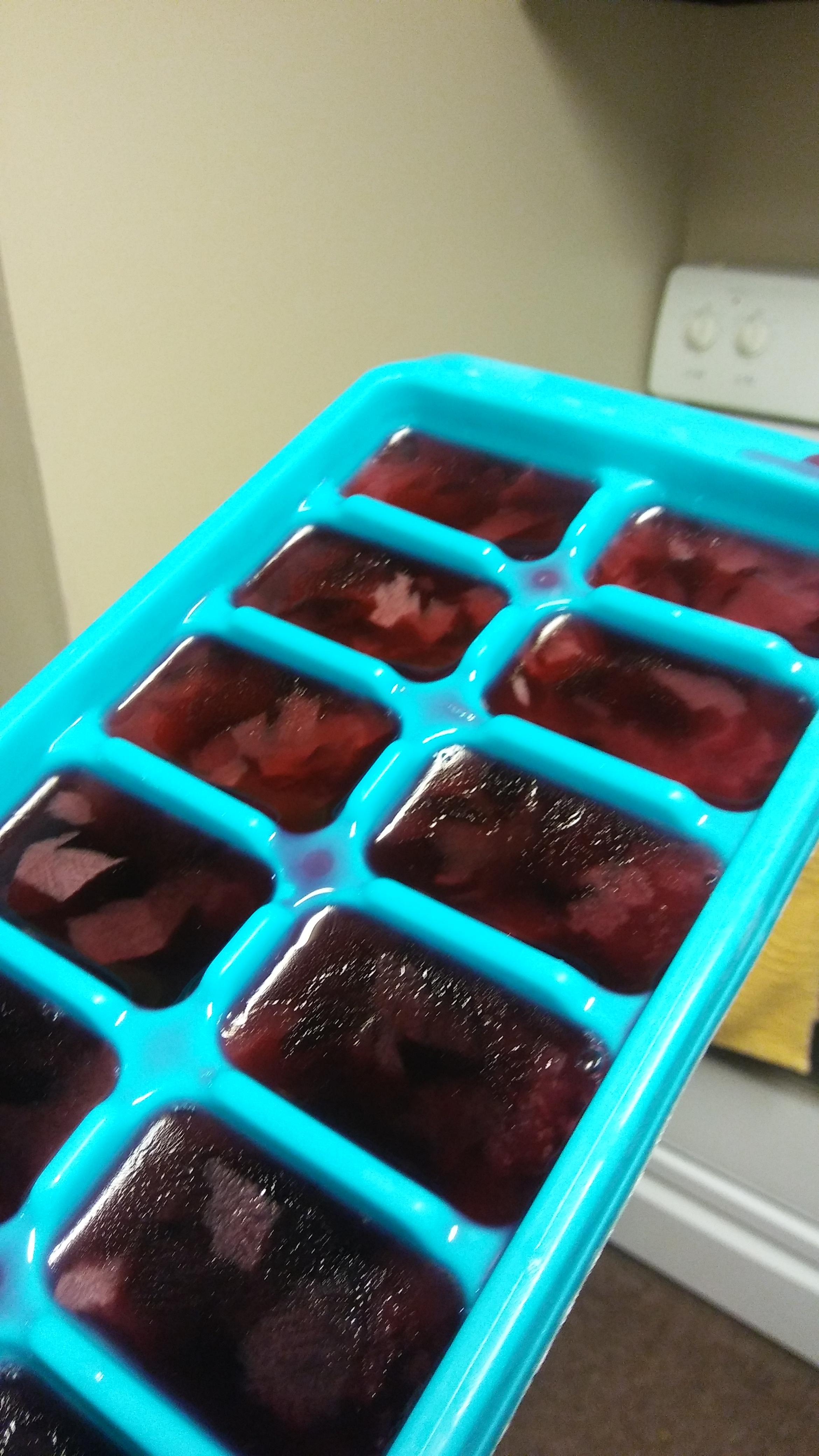 The way the grape juice popsicles froze r/mildlyinteresting