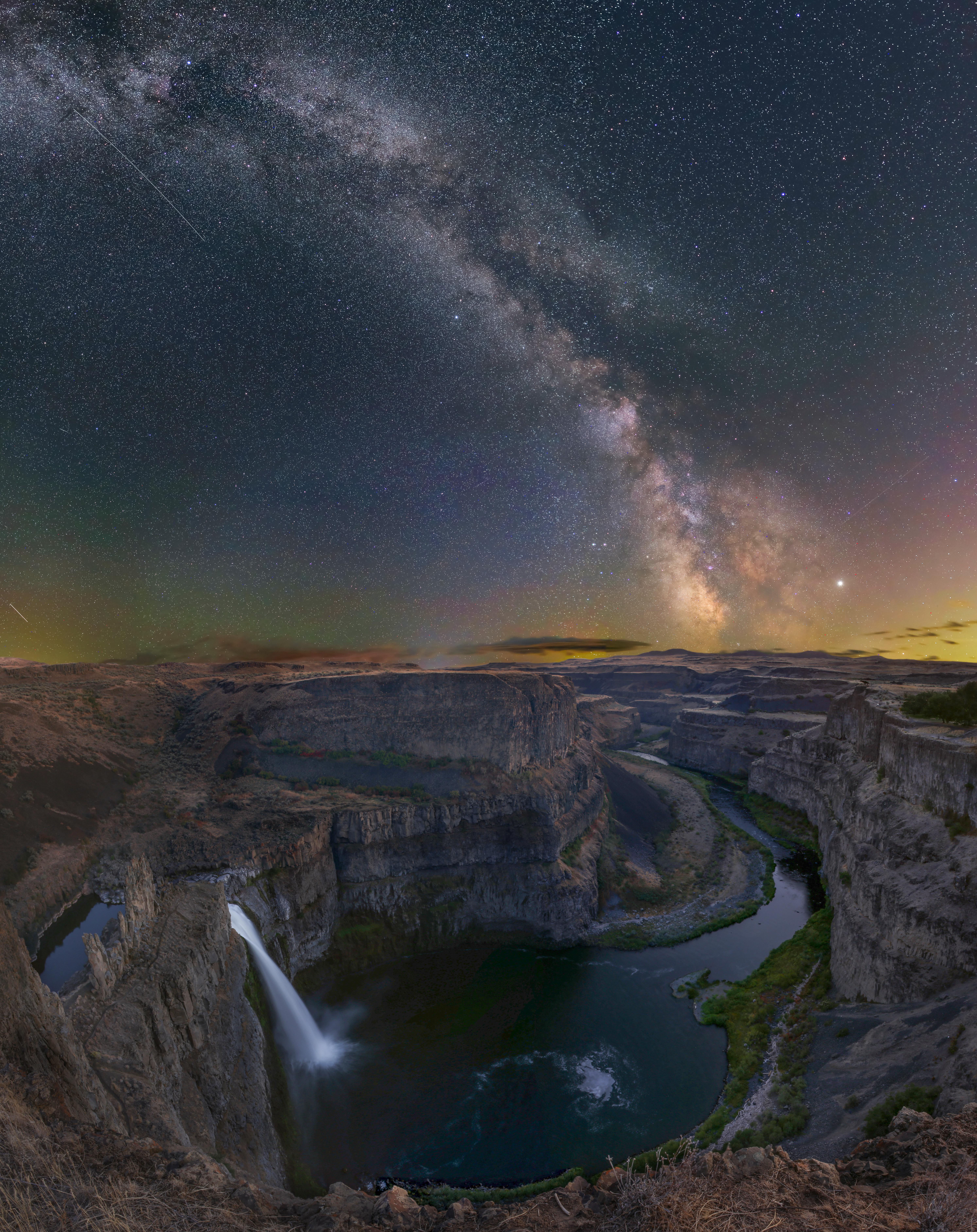 Palouse St Park in eastern Washington [OC] [5975 x 7531] r/EarthPorn