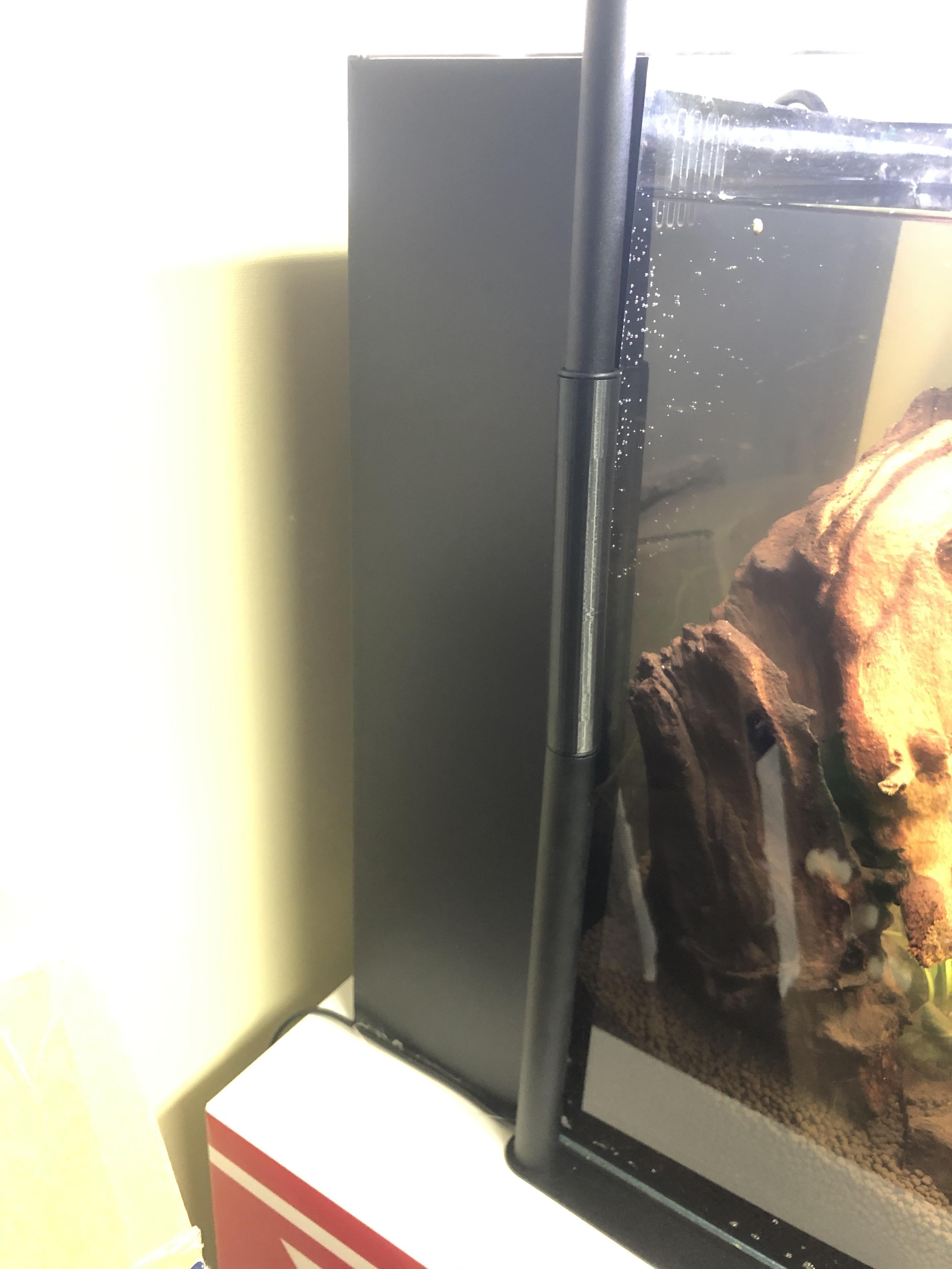 I designed and printed an extender for my aquarium light. r