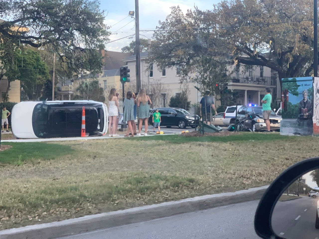 Napoleon Ave. Near St. Charles finally got a Flip to post!! r/NewOrleans