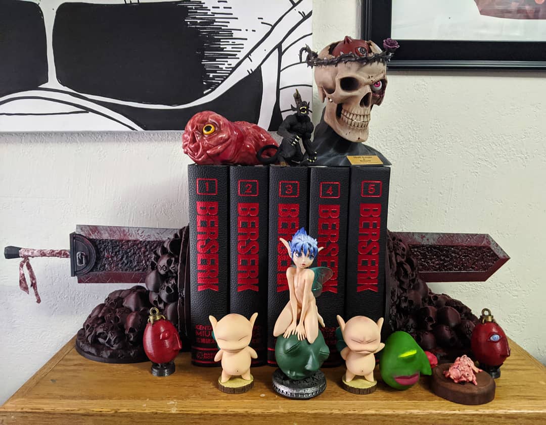 Just got these 3d Printed Bookends! Now just need the Dark Horse ones
