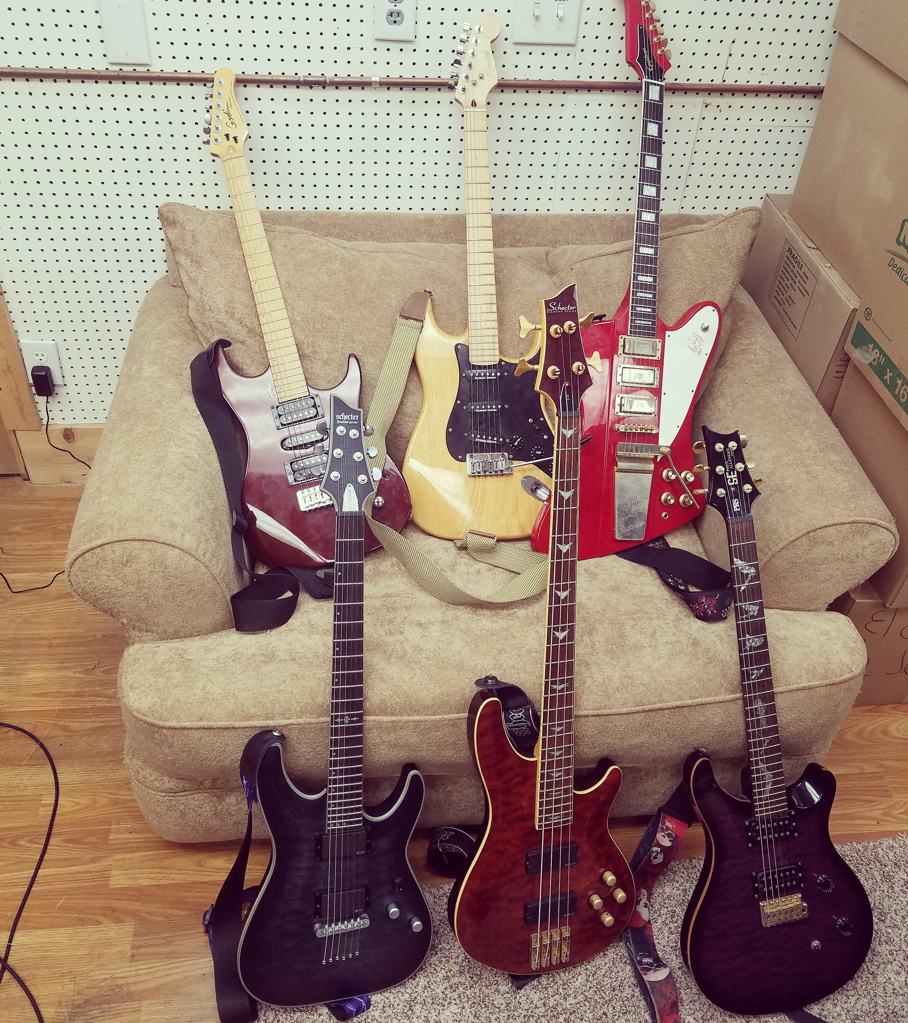 Group photo from jam night r/guitars