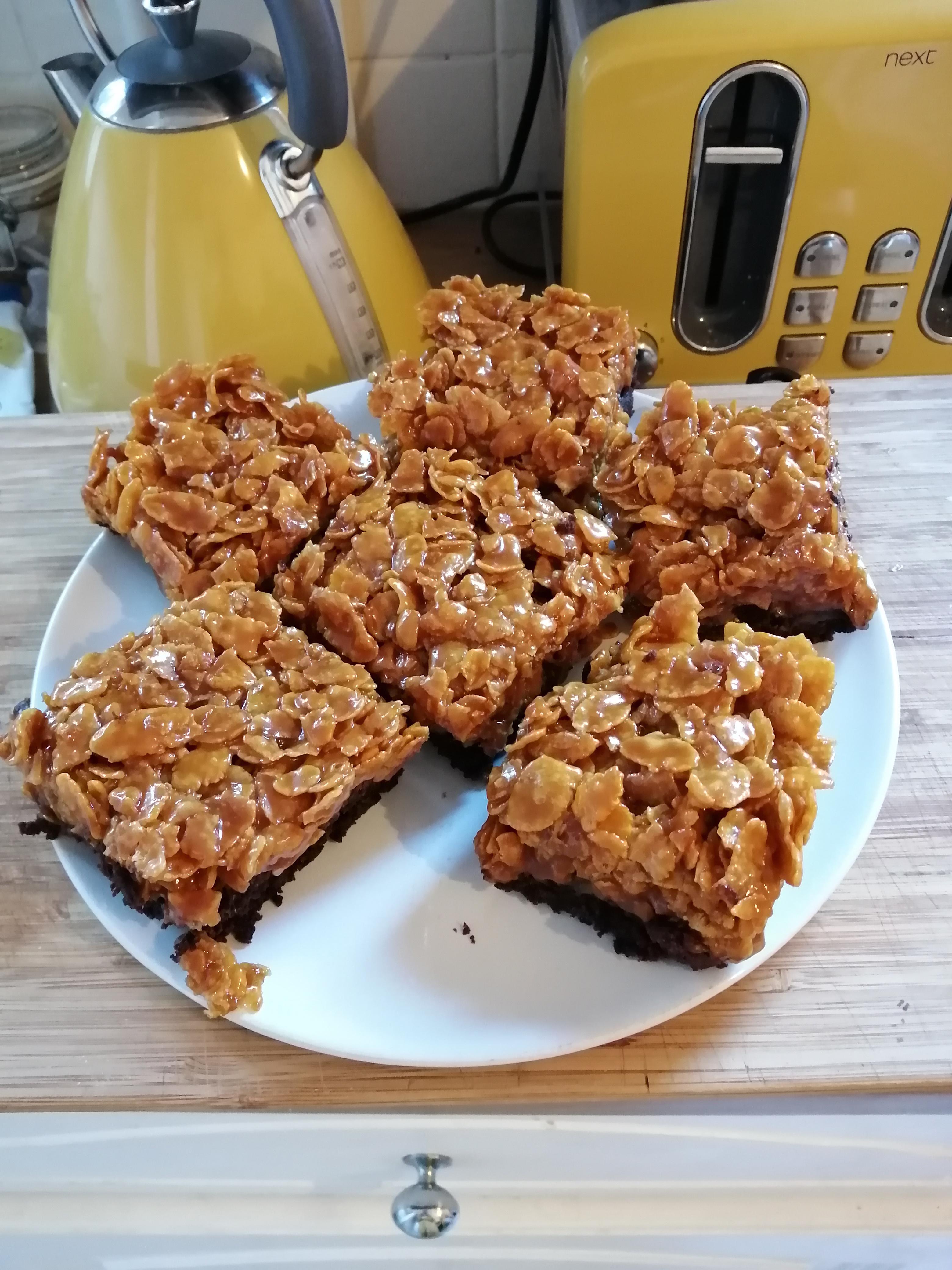 Caramel cornflake brownies r/recipes