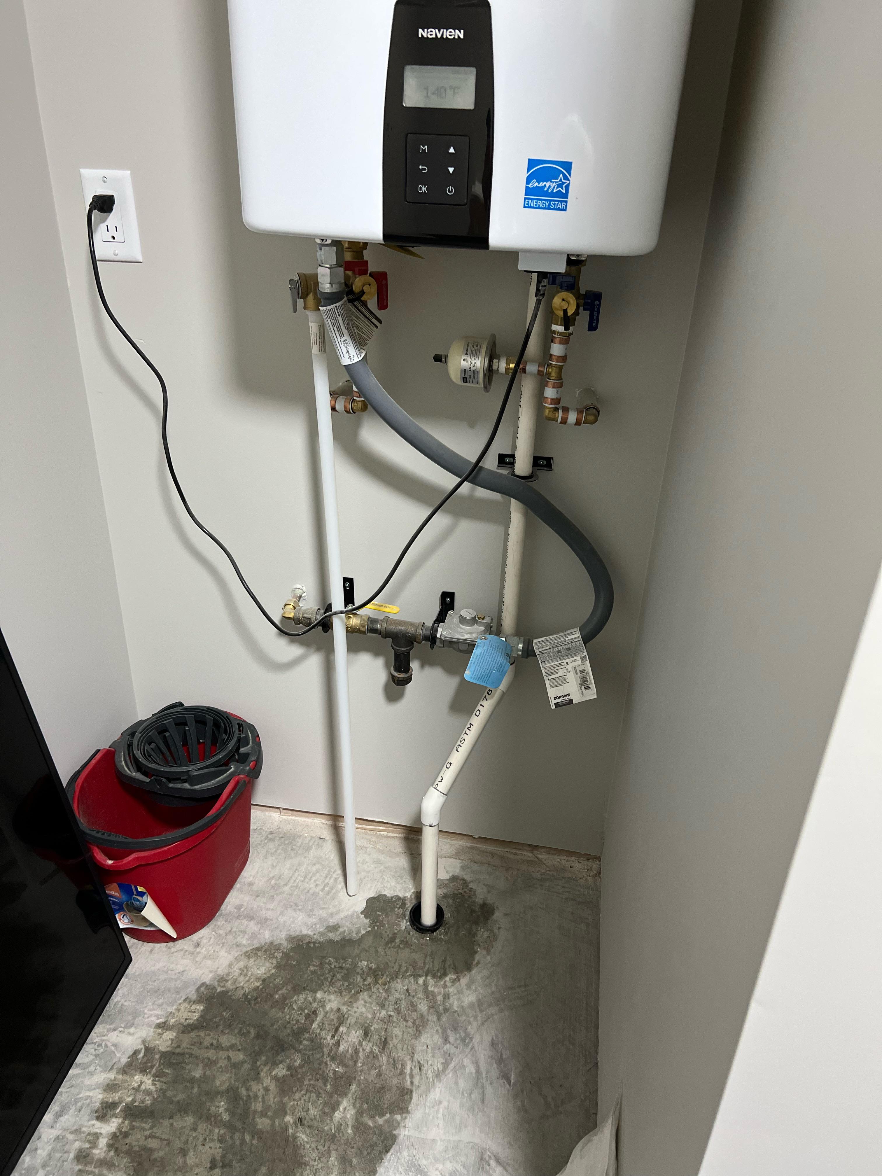 Pass through hot water tank leaking r/Plumbing