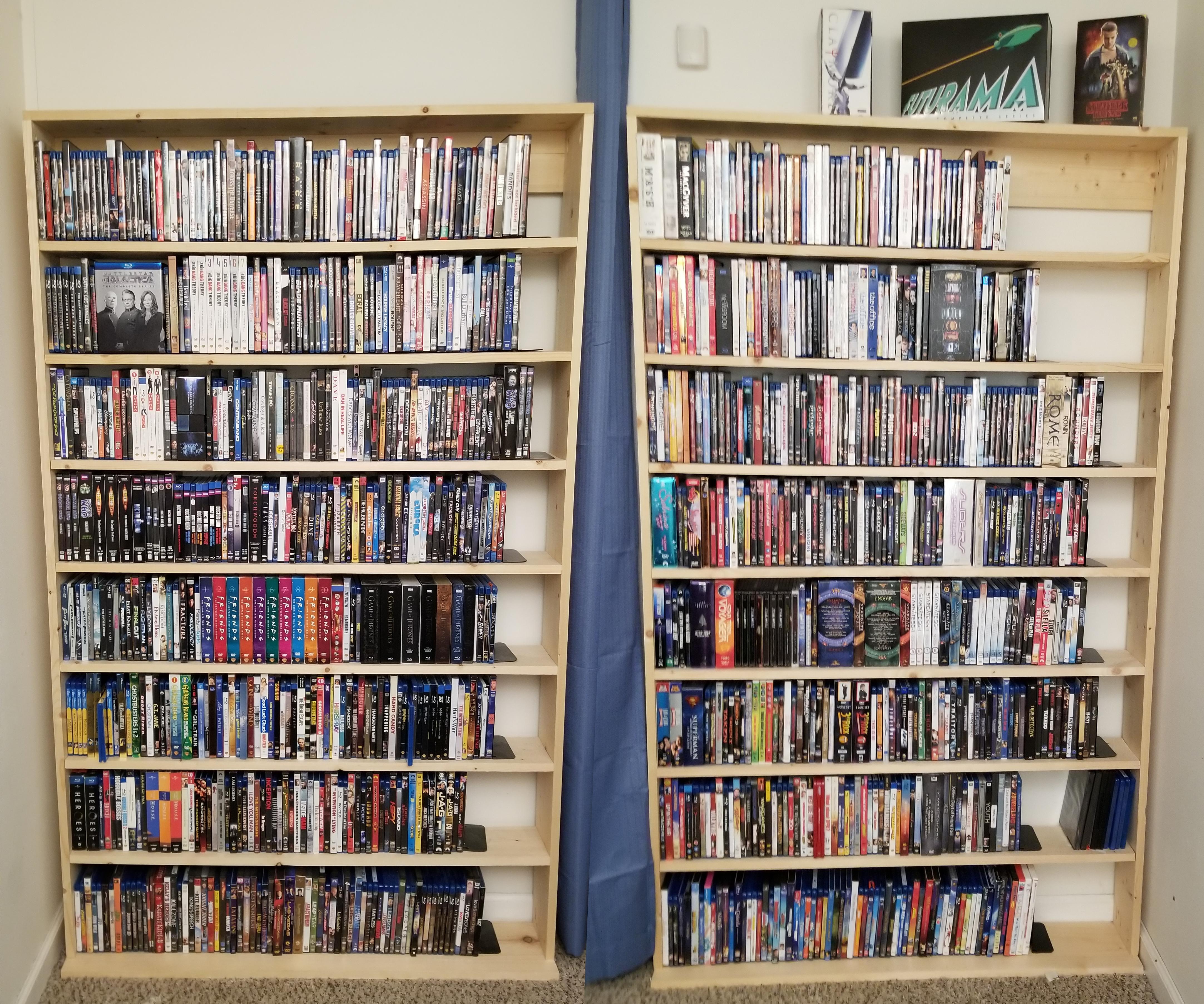 Hit 1,000 titles a few months ago and finally got the shelves organized