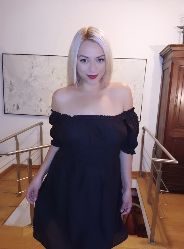 Lana (@lana_in_wonderland) [Onlyfans] : babesdirectory