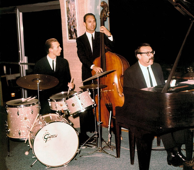 Jazz Trio top songs, artists, decades and similar genres Chosic