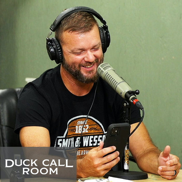 Uncle Si Gets Owned by a Text from His Wife Duck Call Room Podcast