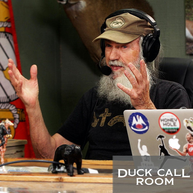 Uncle Si's Jaw Dropped at Phil Robertson's Heartfelt Apology Duck