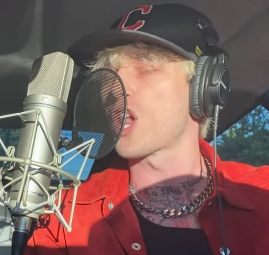 Machine Gun Kelly Smoke and Drive playlist by lucarleving Spotify