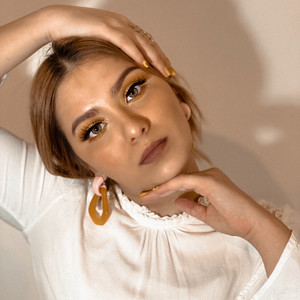 Natalie Rios on Spotify