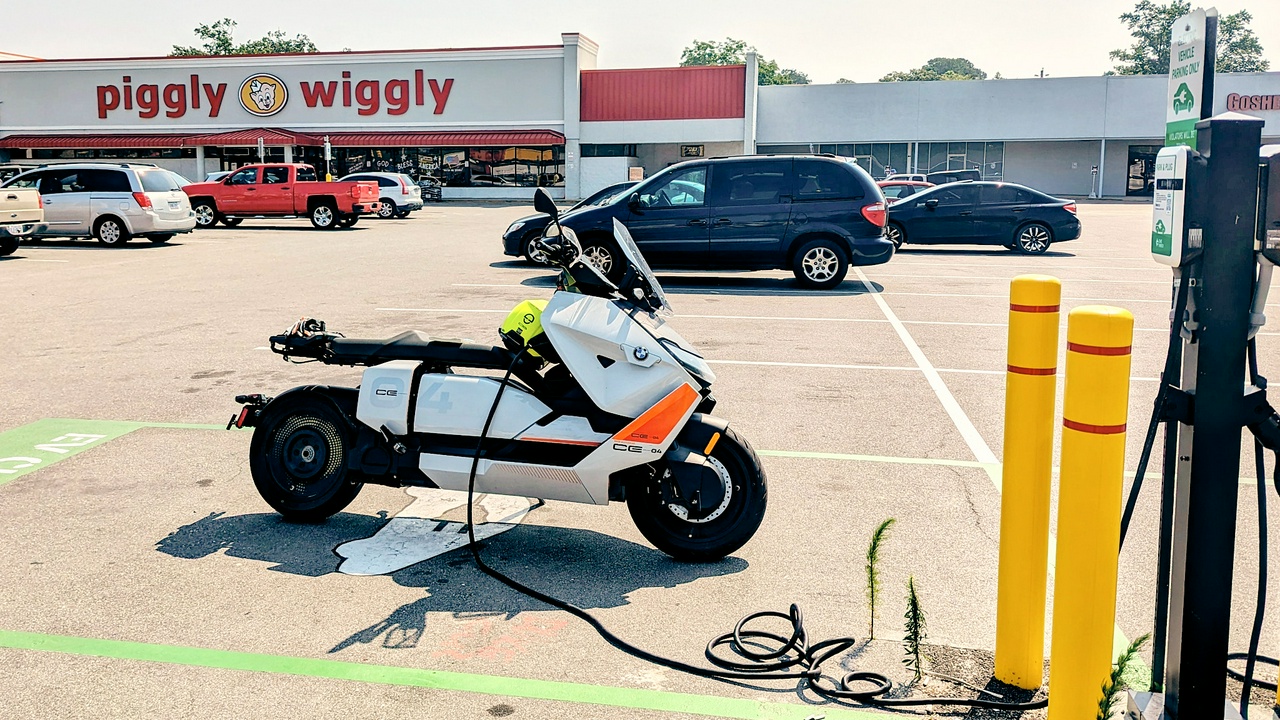 Piggly Wiggly saves the Electric Coastal Raid Adventure Rider