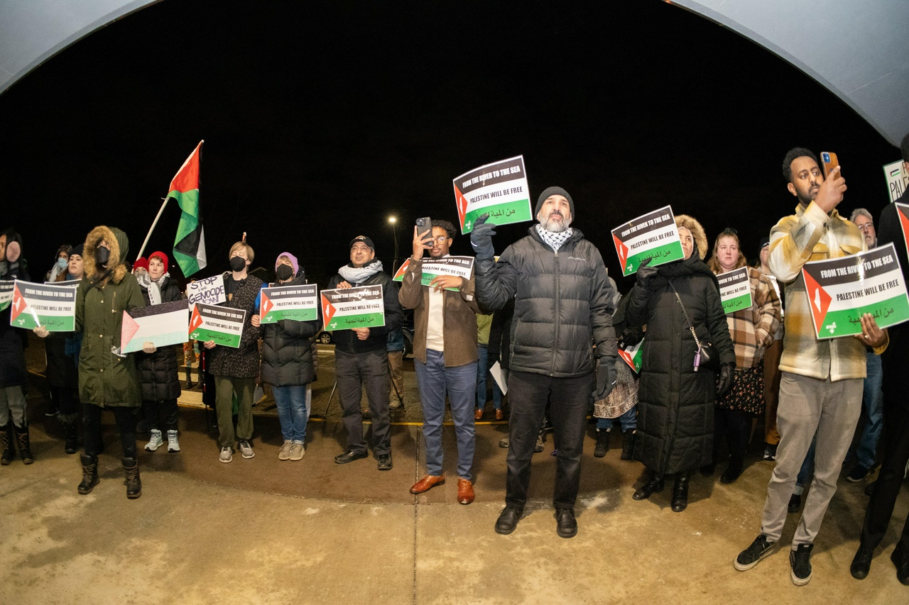 Protesters pack Edina School Board meeting, condemn suspension of high