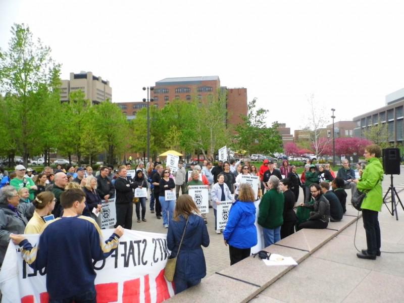 University of Minnesota unions demand 'raises and respect' — Fight Back