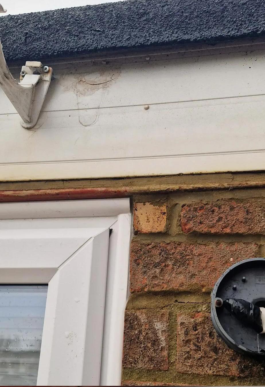 repair What are the best Screws for Brick for guttering (UK Building