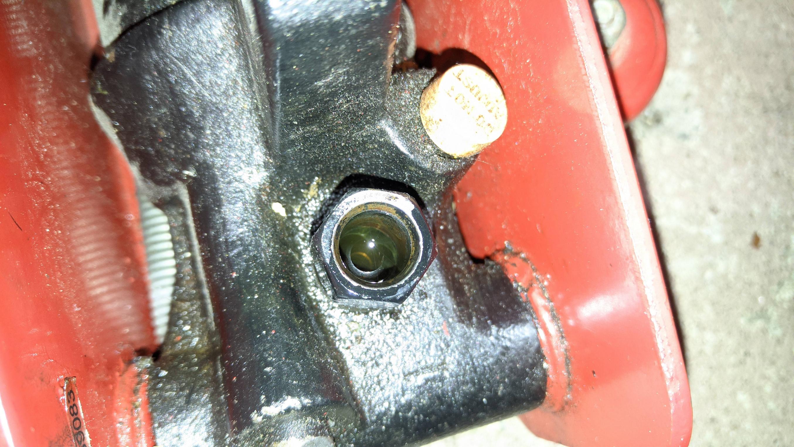 Is this hydraulic jack repairable? - Motor Vehicle Maintenance & Repair