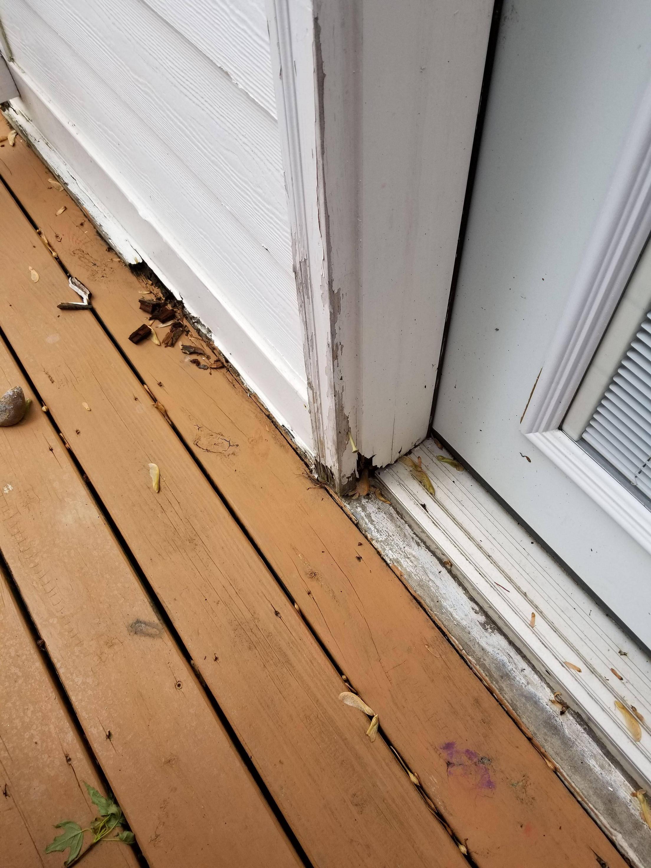 exterior What is this rotting wood 'ledge' around my house? Is
