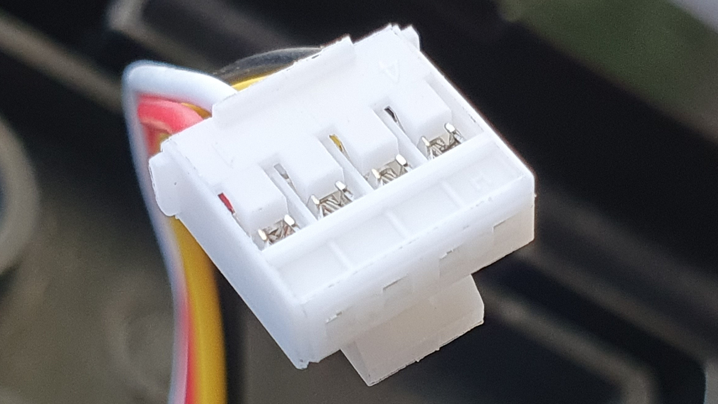 4-pin connector identification - Electrical Engineering Stack Exchange