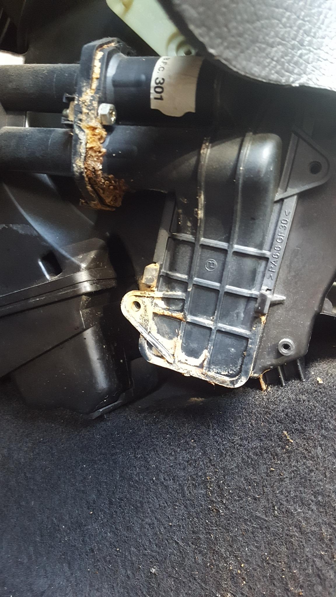 Peugeot 206 suspected heater matrix leak Motor Vehicle Maintenance