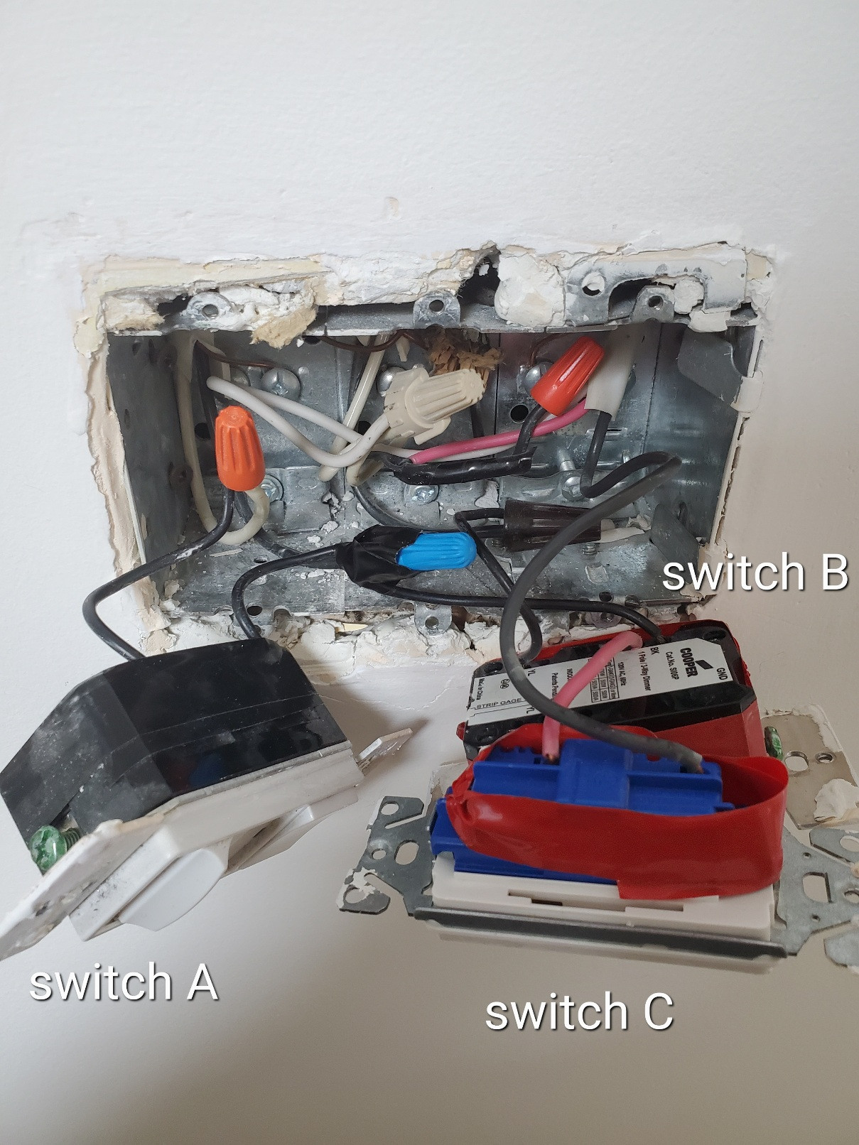 electrical - Four sets of black/white wires coming out of light fixture