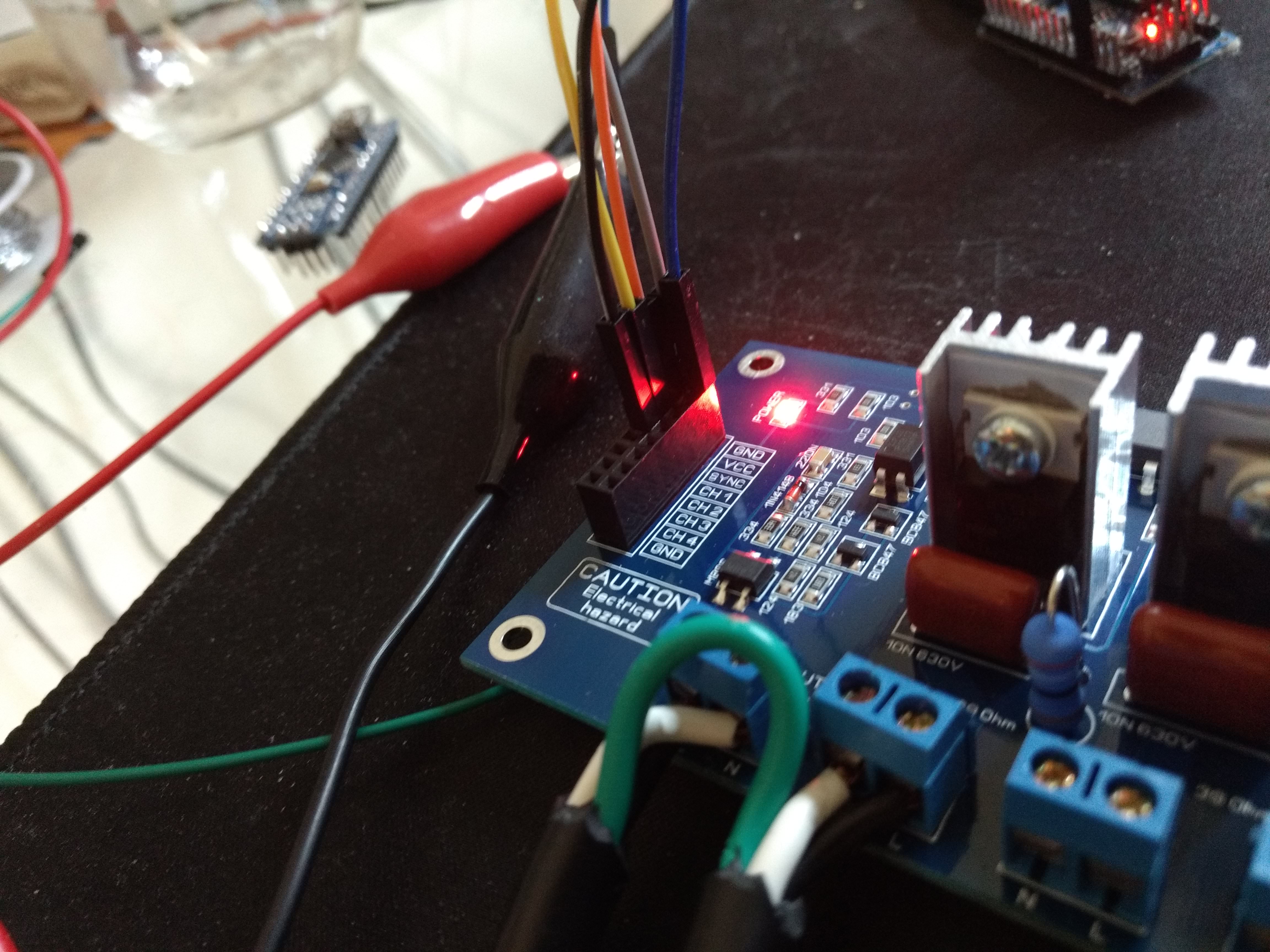 Krida 4 ch ac dimmer triac fails to initialize from an Arduino