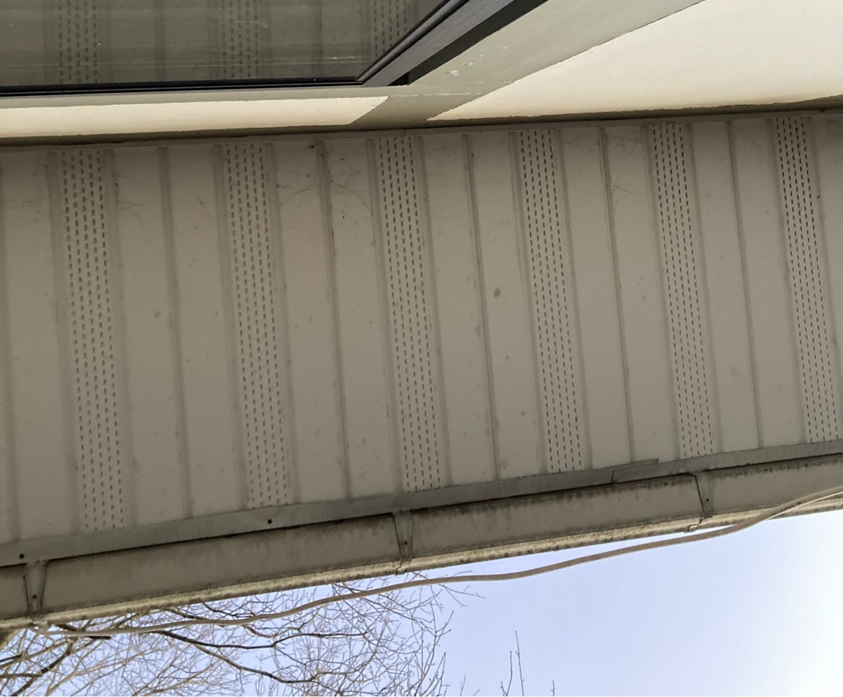 electrical How to install surface mount box under eave with aluminum