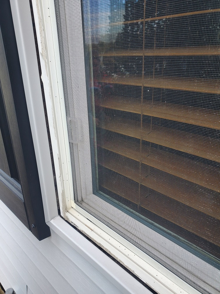 Caulking where vinyl siding meets window Home Improvement Stack Exchange