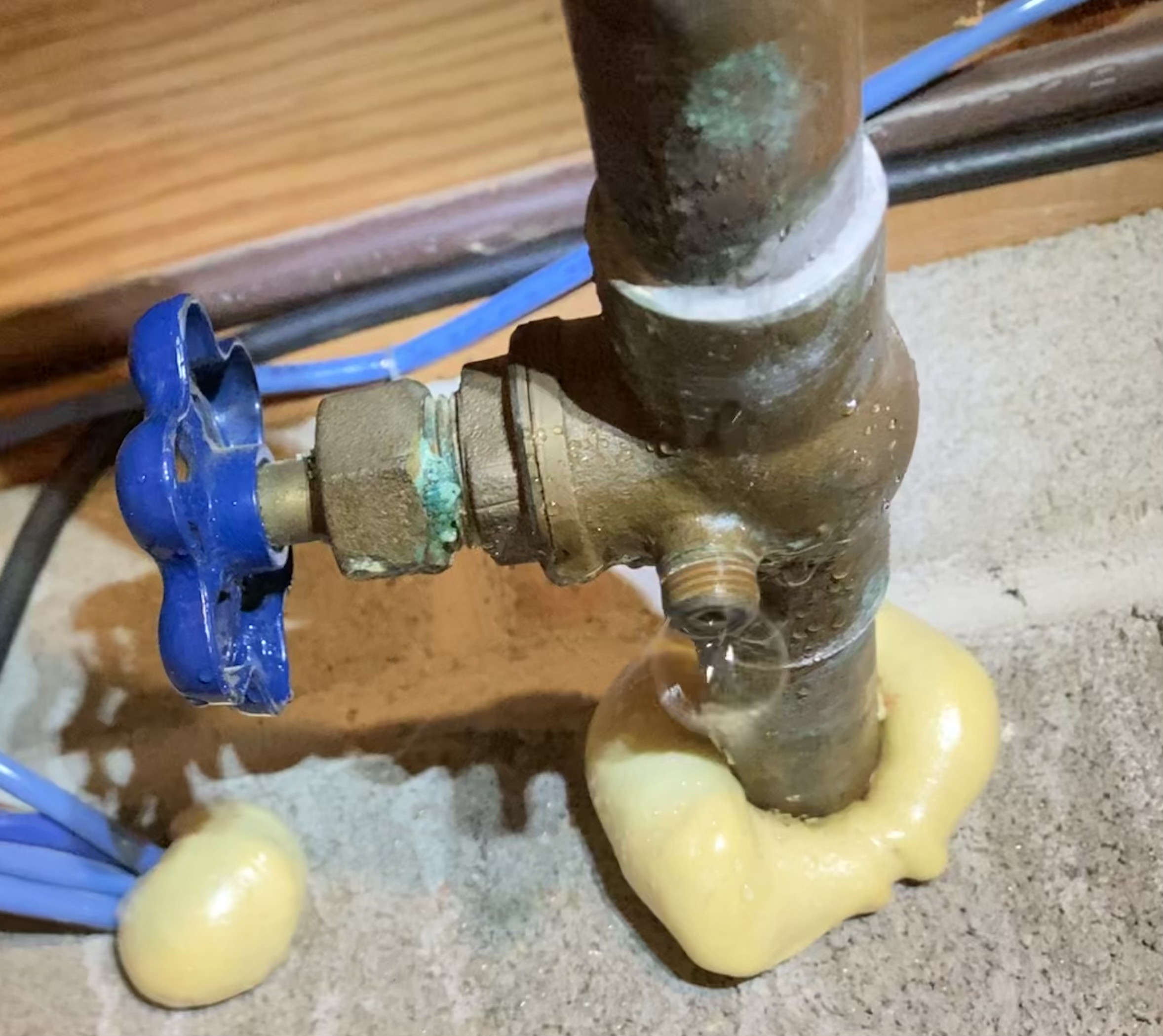 plumbing Copper pipe drain hole attachment to blow out water line