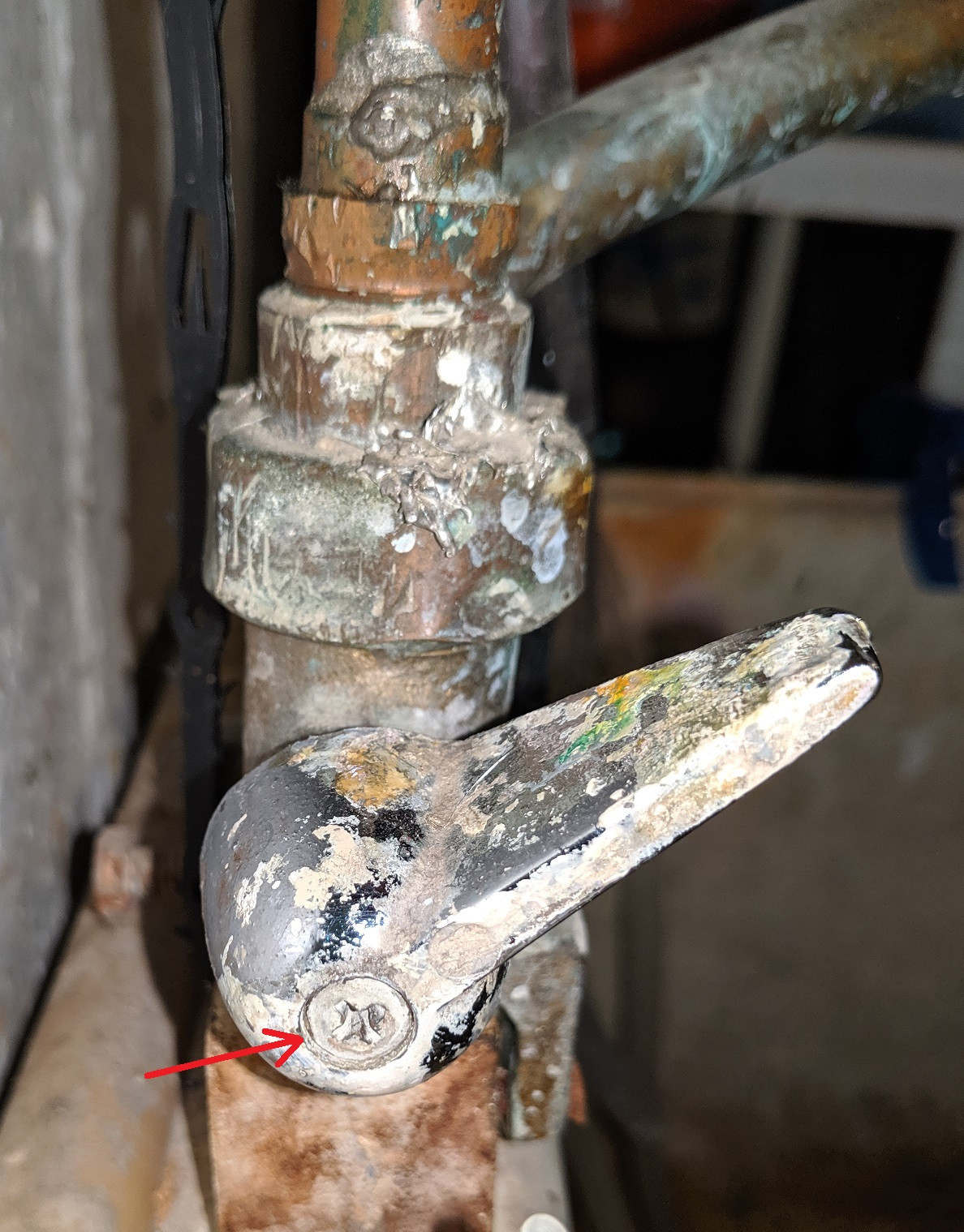 plumbing In which direction do I unscrew this utility sink faucet to