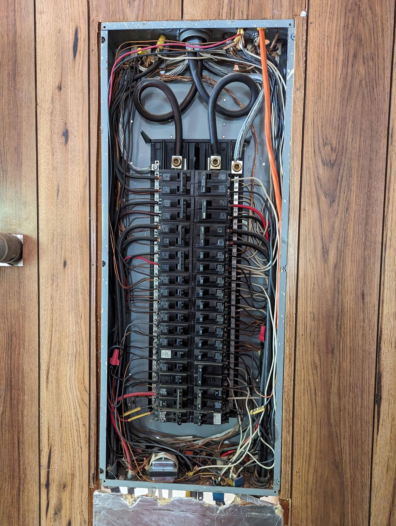 electrical - AC ground wire to neutral - Home Improvement Stack Exchange