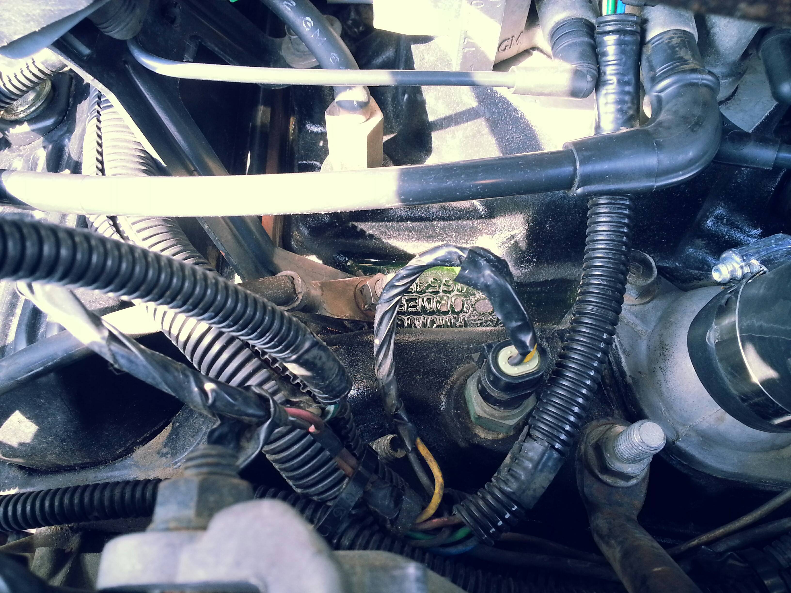 chevrolet - Small coolant leak in after replacing the intake gasket