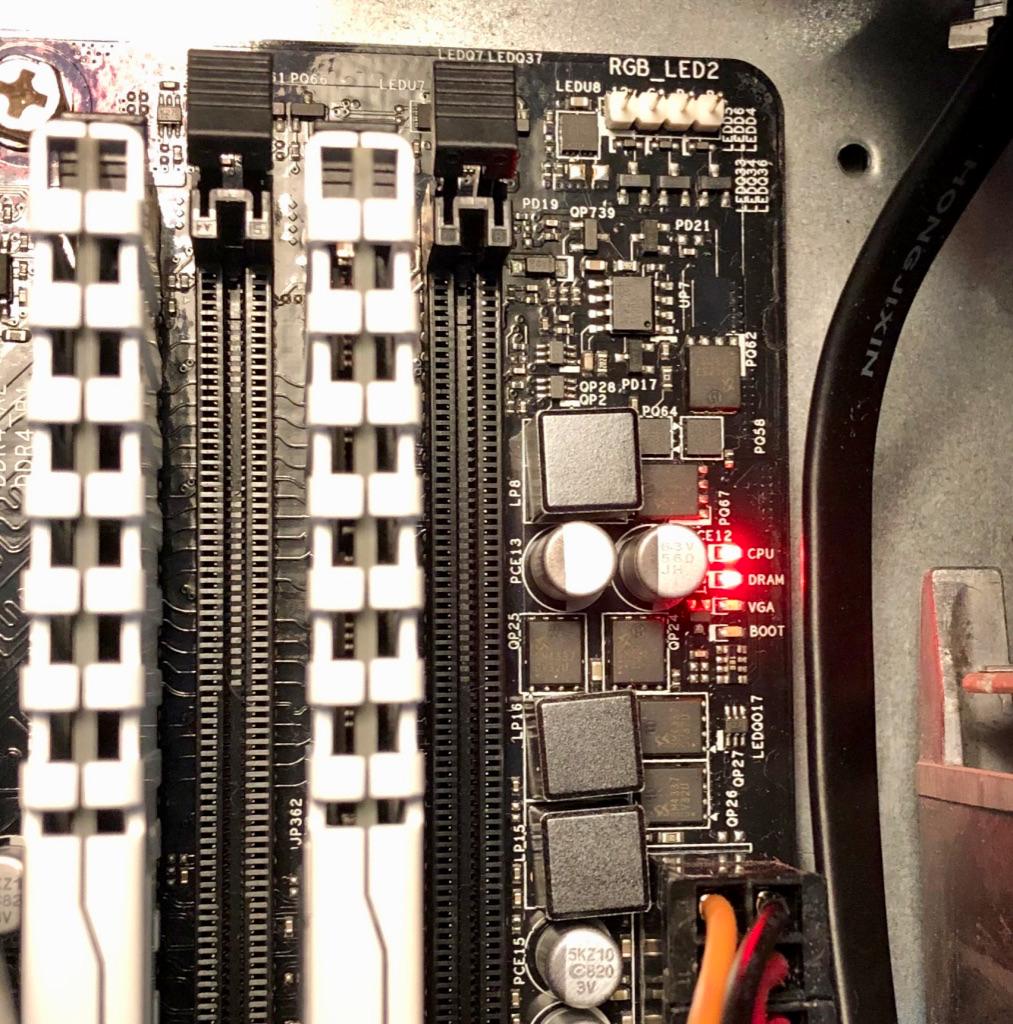 motherboard Asrock X570 stuck on POST CPU+DRAM red leds on Super User
