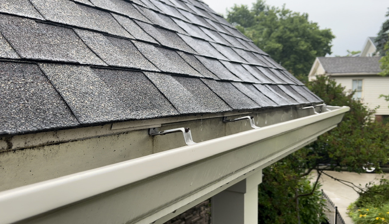 roofing Water dripping past gutters Home Improvement Stack Exchange