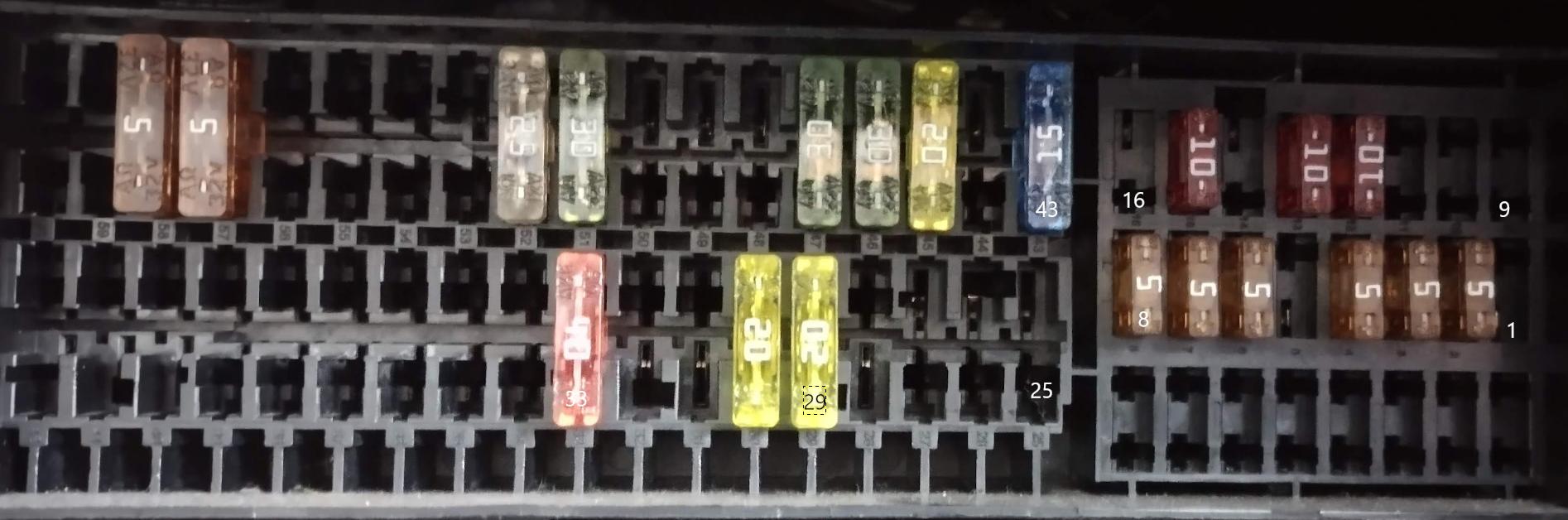 2014 VW Touran 1.6TDI 1T3 UK Windscreen Washer Motor Fuse Motor