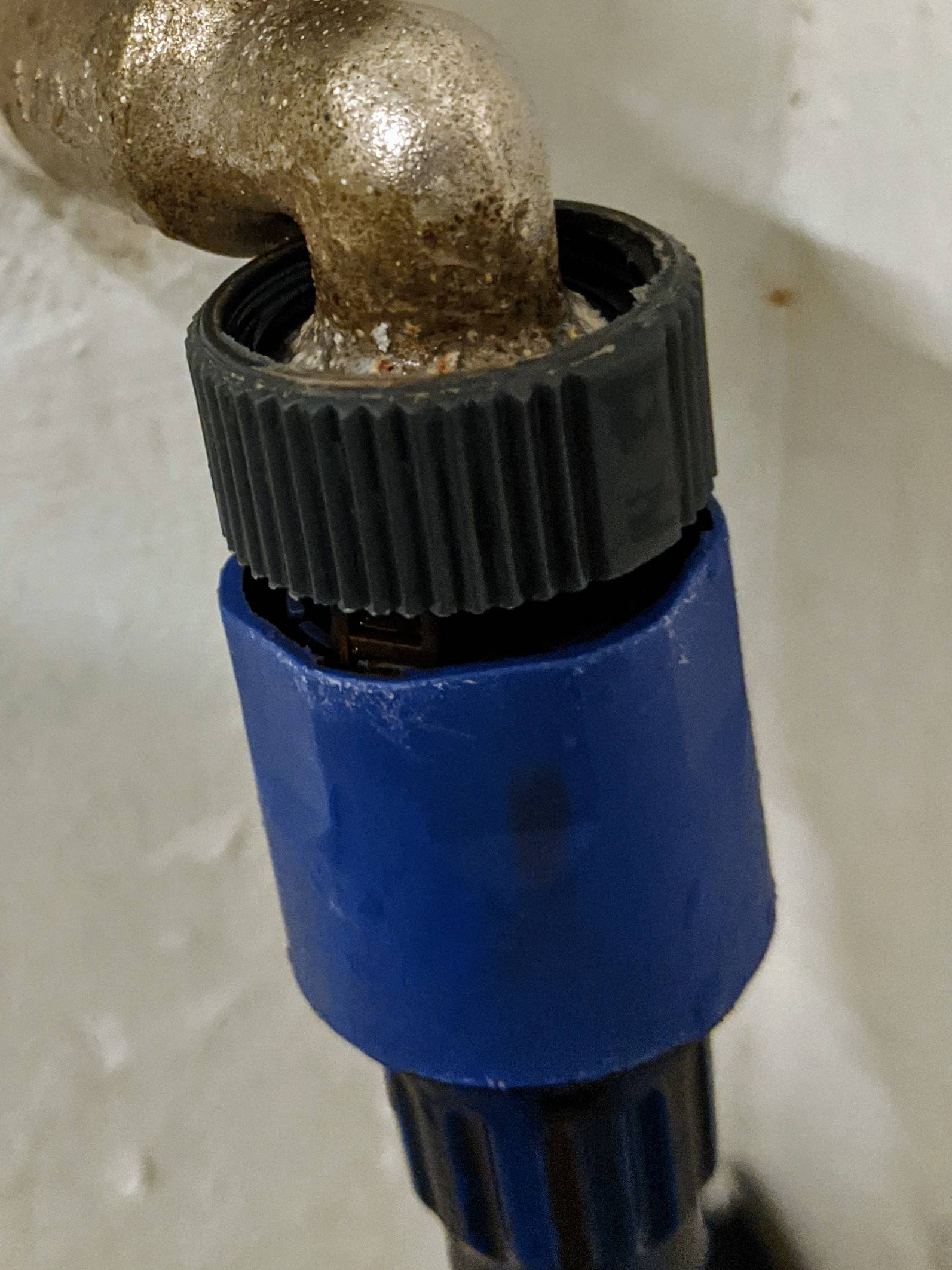 water Why does my garden hose quick release keep popping apart? Home Improvement Stack Exchange