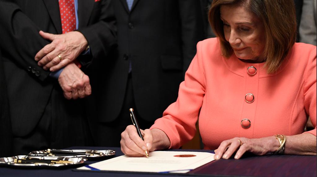 united states Why does the US President use a new pen for each order