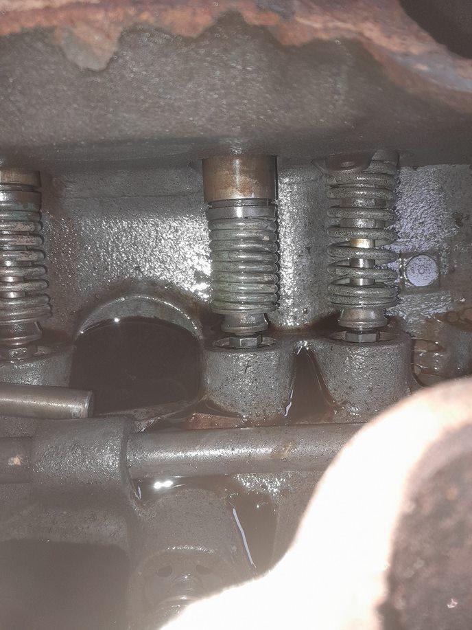 Flathead 8RT stuck valves — how to free 'em up? Motor Vehicle