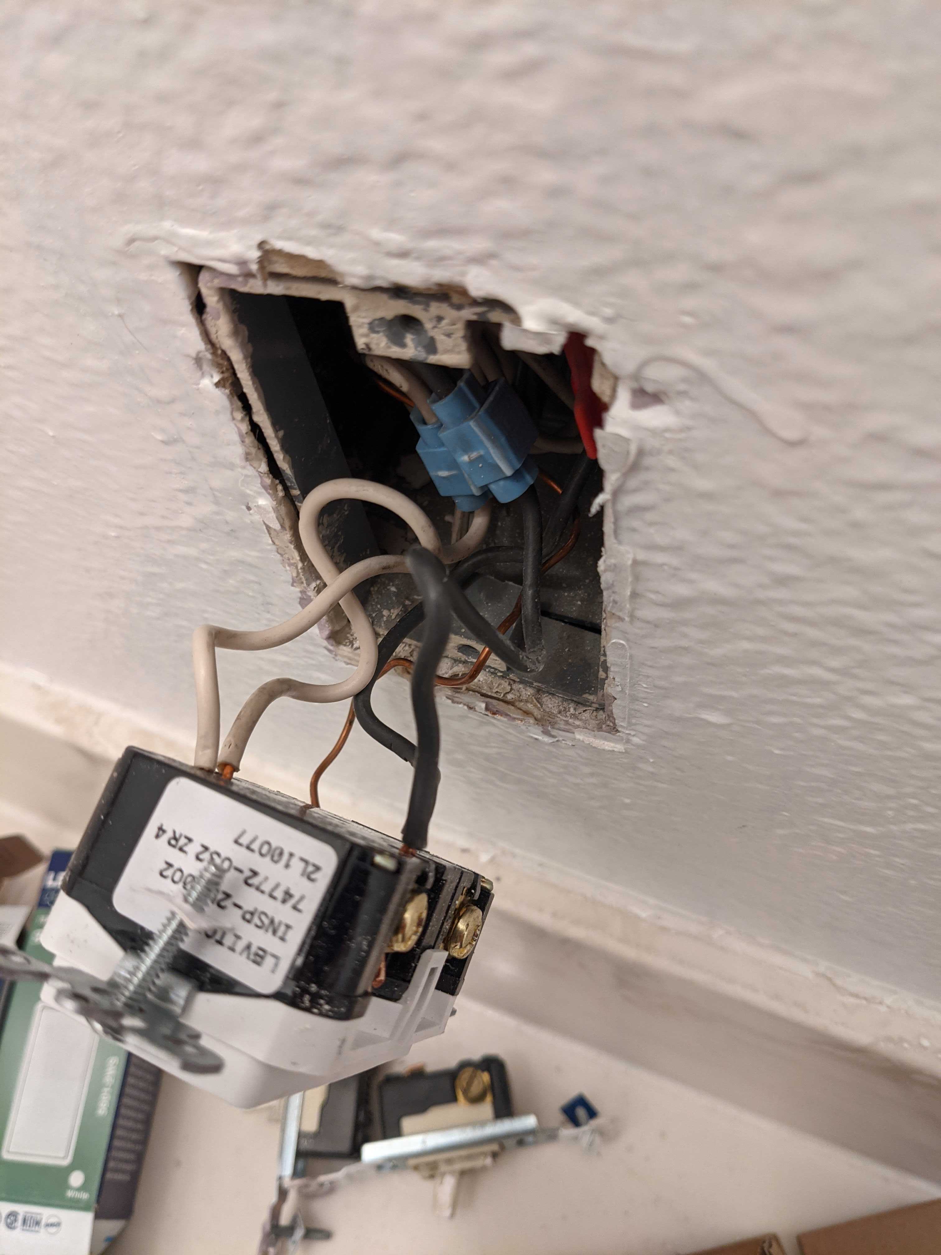 GFCI: both load and line have voltage - Home Improvement Stack Exchange