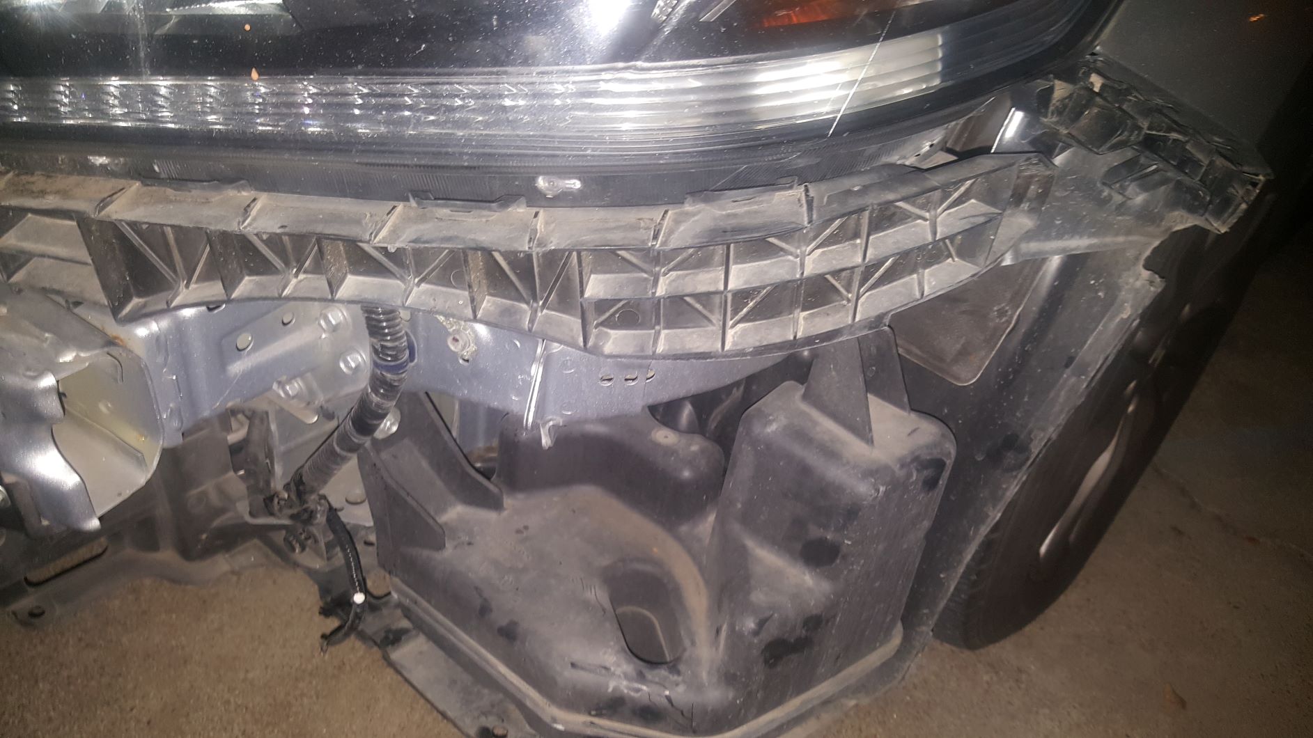 honda - Front end collision has there been frame damage and identifying