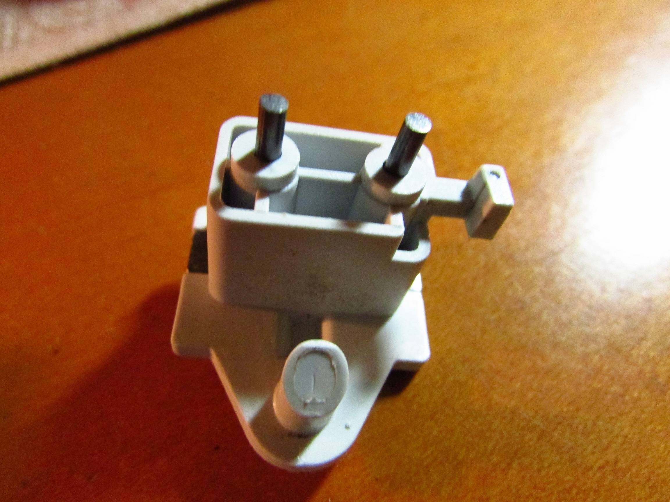 resistors Troubleshooting Power Issue in Bernina 290 Foot Pedal