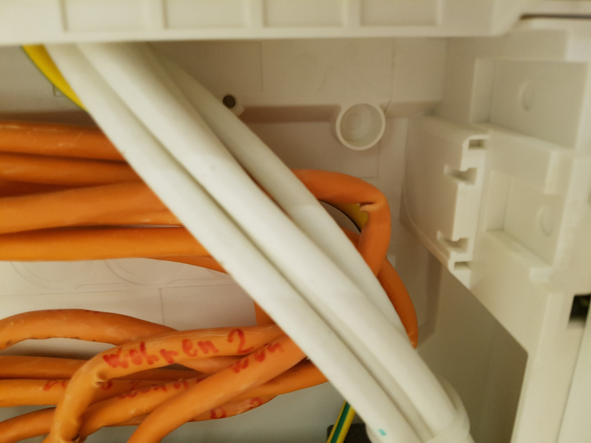 networking Why is this LAN setup (RJ45 CAT7 connector into RJ45 CAT6A