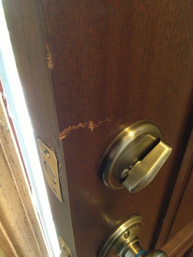 deadbolt - How can I repair this door and deadlock? - Home Improvement