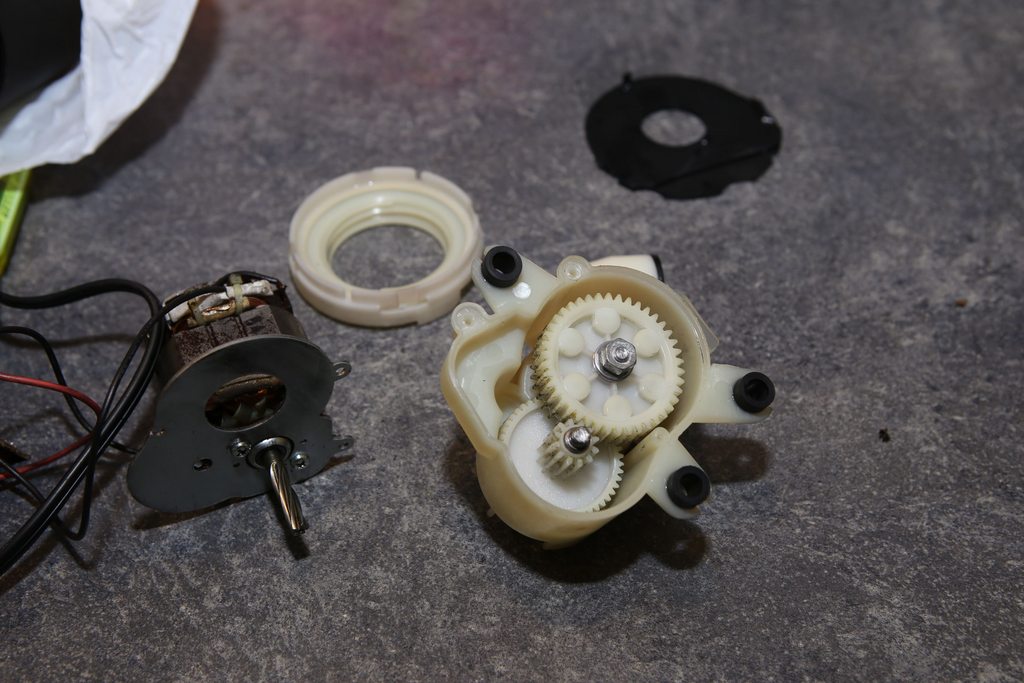 Grinder reassembly should I grease the gearbox? Coffee Stack Exchange