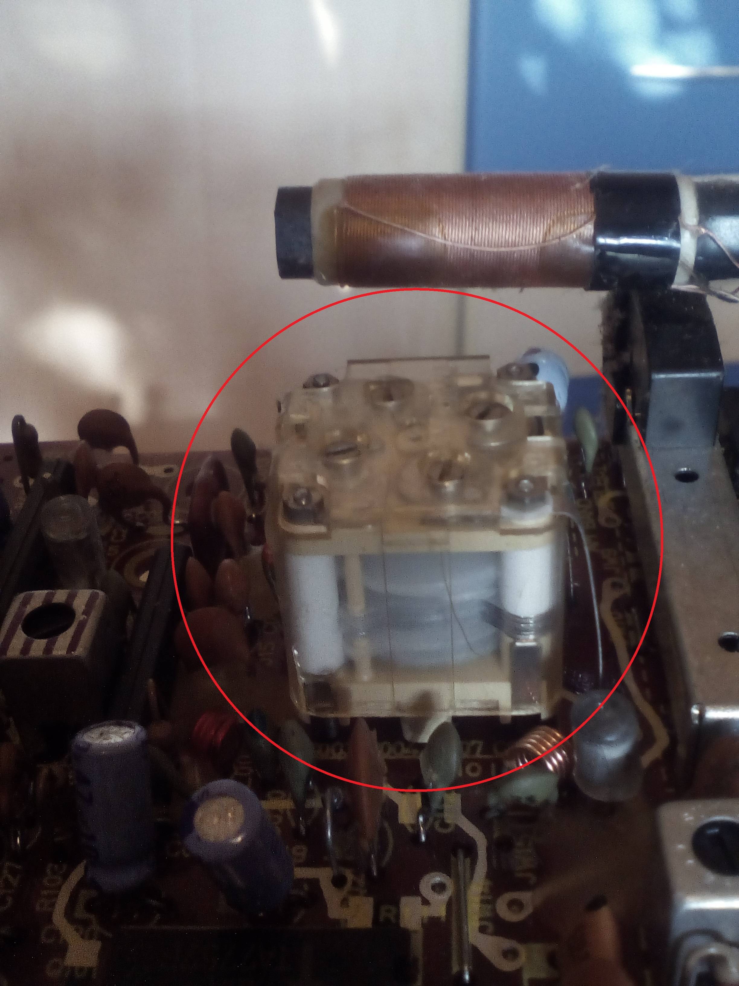 Electronic What are these electronic components from an old radio