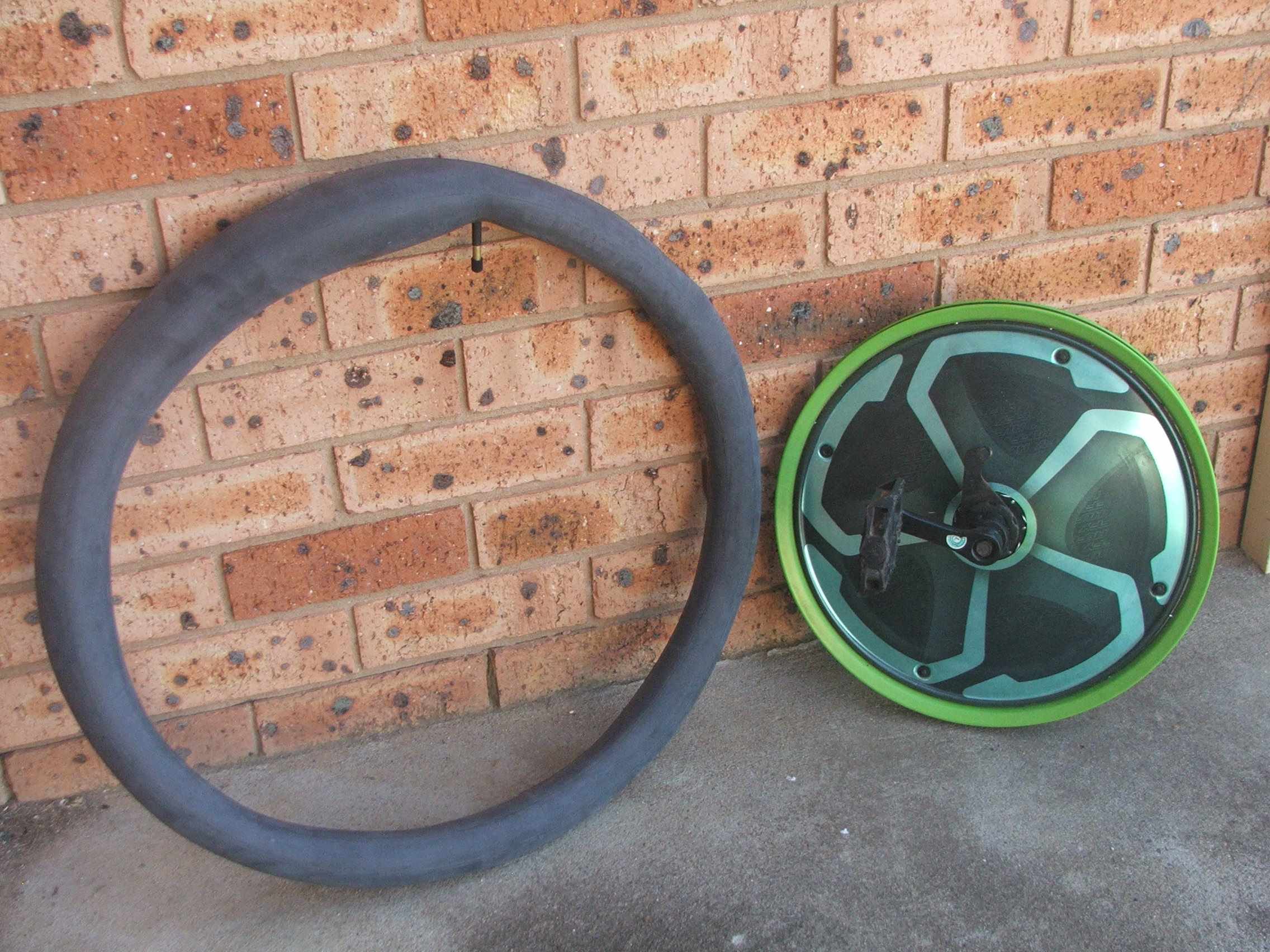 innertube New Inner Tube issue Bicycles Stack Exchange