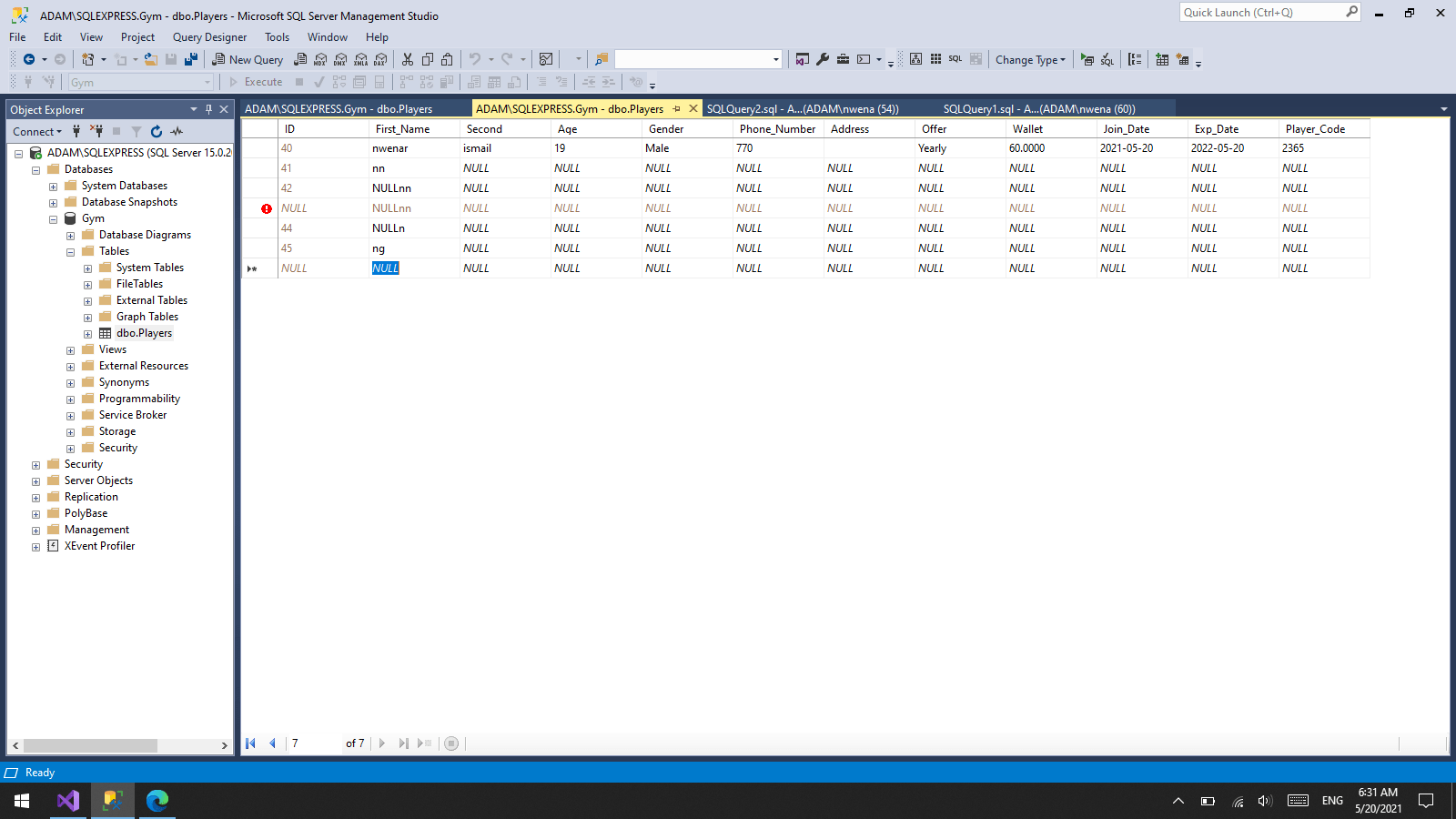 database SQL Server identity num starts from a number randomly