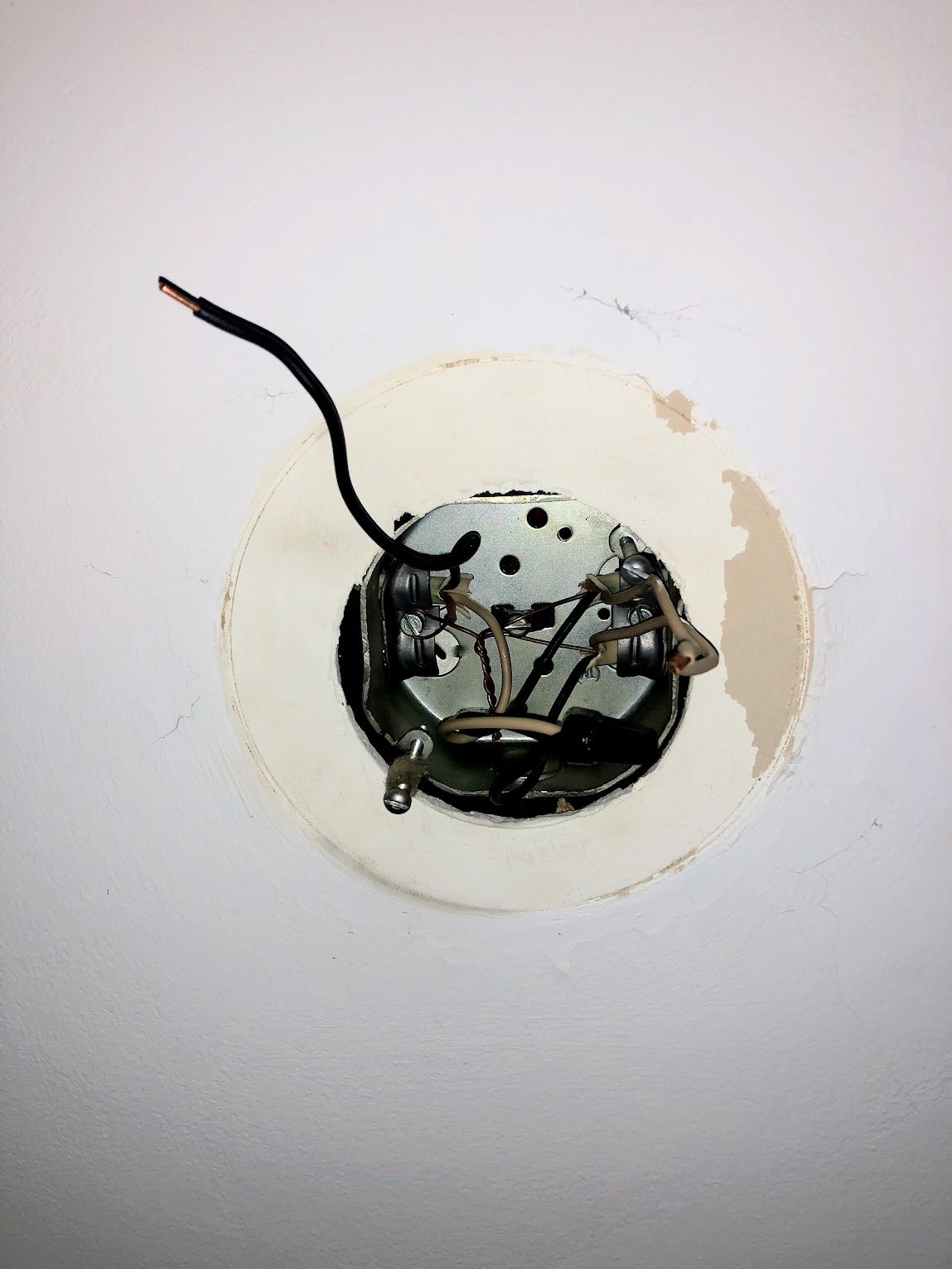 To Remove Old Recessed Lighting How to Replace Recessed Lighting