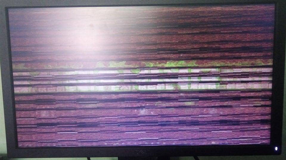 freeze My PC crashes randomly with weird static on the screen Super
